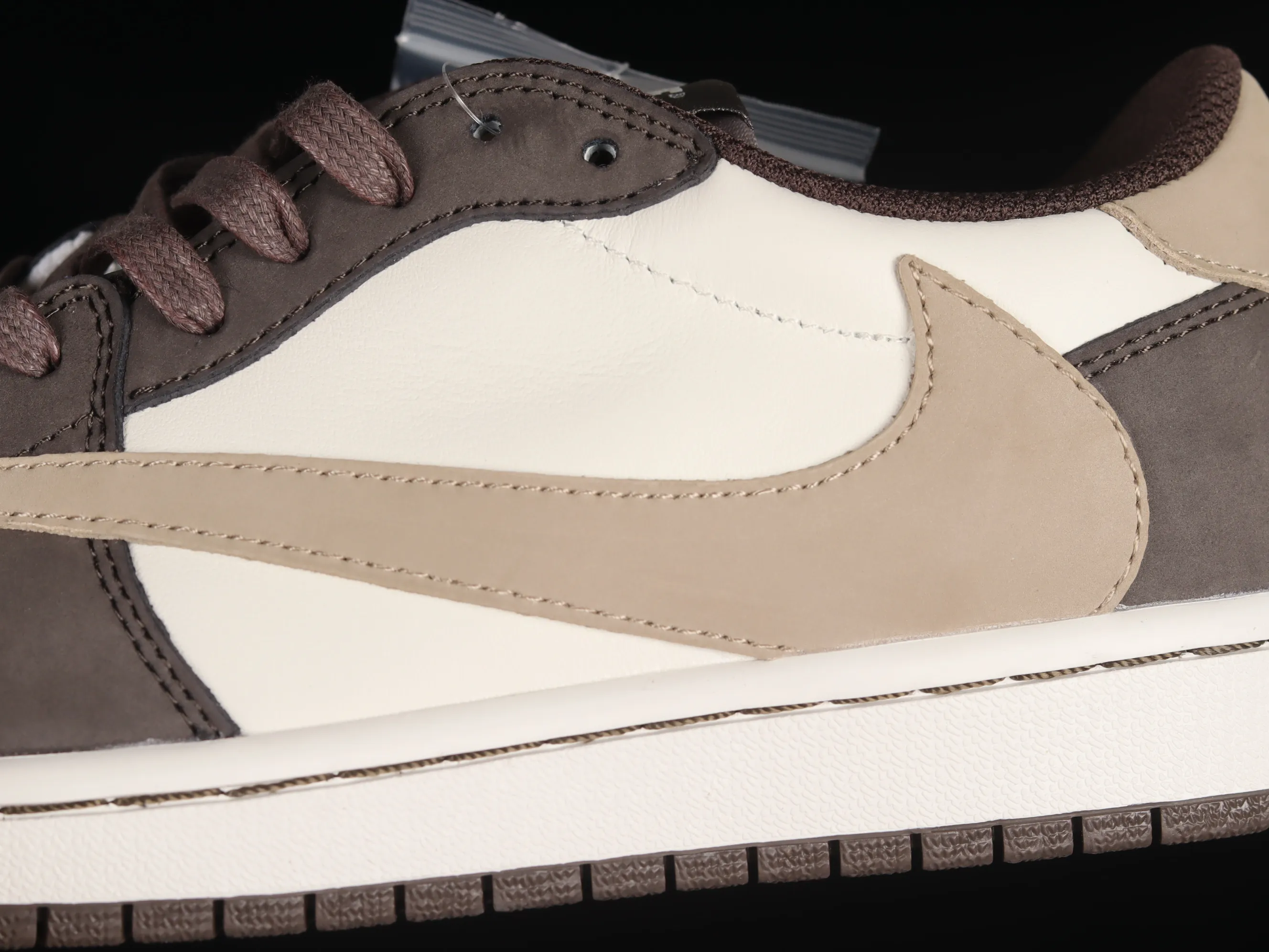All Categories Air Jordan Jordan Series Basketball Shoes Air Jordan 1 Low Travis Scott x Air Jordan 1 Low OG AJ1 Joe 1 Reversed Overhook Joint Style Casual Sports Basketball Shoes DM7866-666